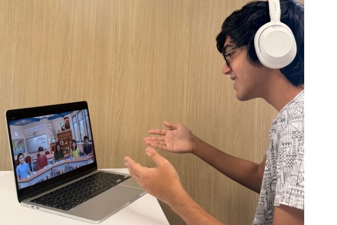 Student talking to SimLab avatars